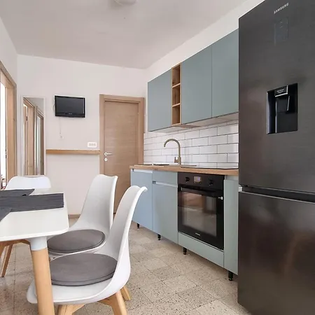 Apartment Mirta *